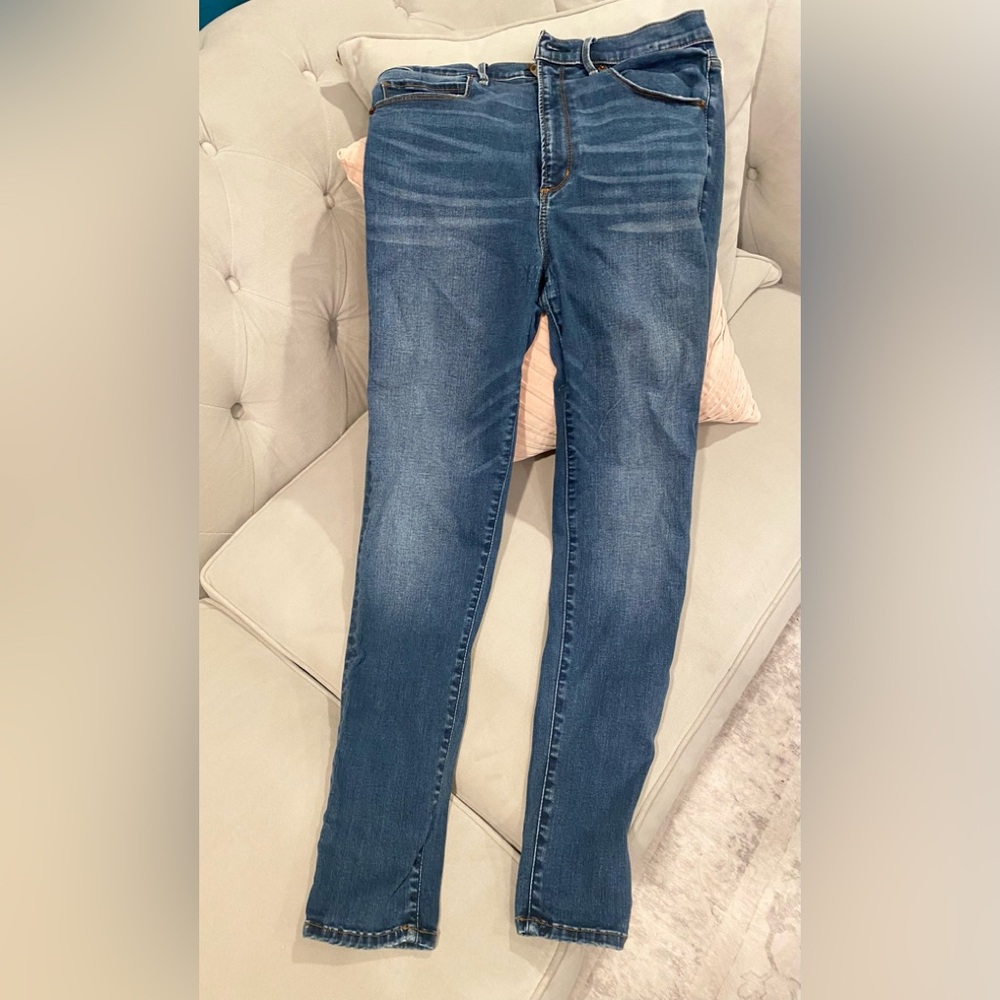 Abercrombie & Fitch Blue Skinny Jeans size 30/10R ultra high rise used